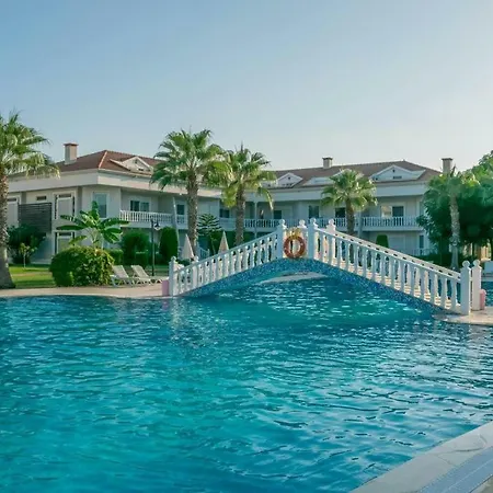 Homes Private Pool Villas 빌라 베렉