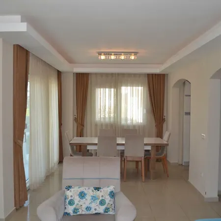 Homes Private Pool Villas فيلة بيليك